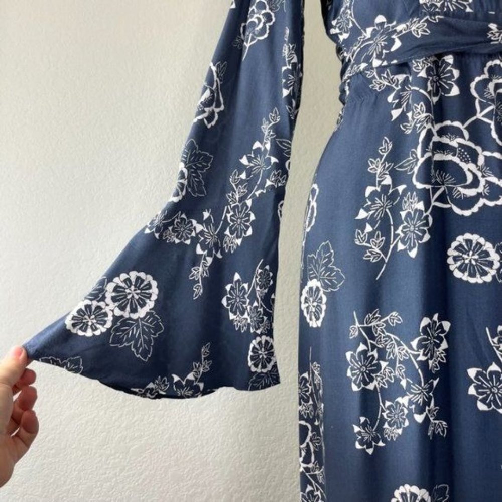 Faithfull the Brand Carioca Navy Blue Floral Print Wrap Dress - Picture 4 of 9